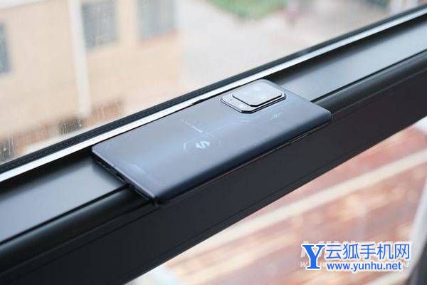 黑鲨5Pro外形怎么样-手机质感好吗