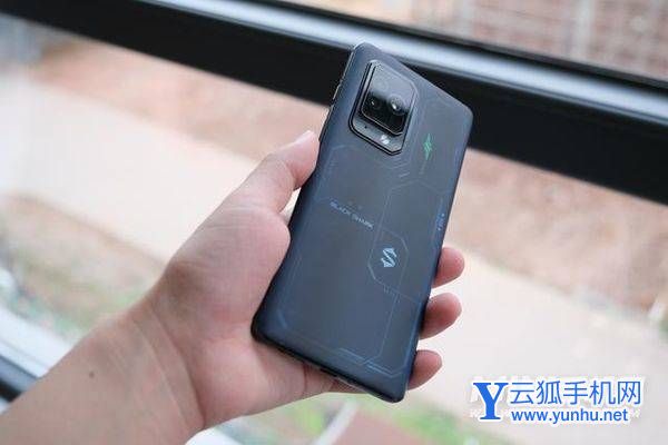 黑鲨5Pro外形怎么样-手机质感好吗