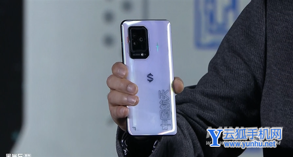 黑鲨5Pro中国航天版礼包里有什么-里面东西多吗