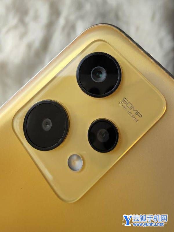 真我Q5赏析-真机好看吗