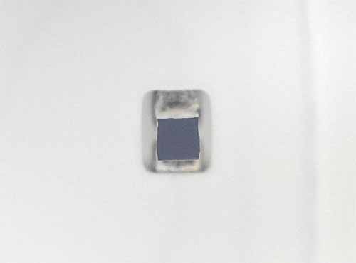 近距离观察苹果 12.9 英寸 M1 iPad Pro 中的 mini LED 背光灯(图文)