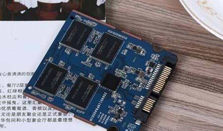 固态硬盘怎么选?SSD固态硬盘看什么参数?