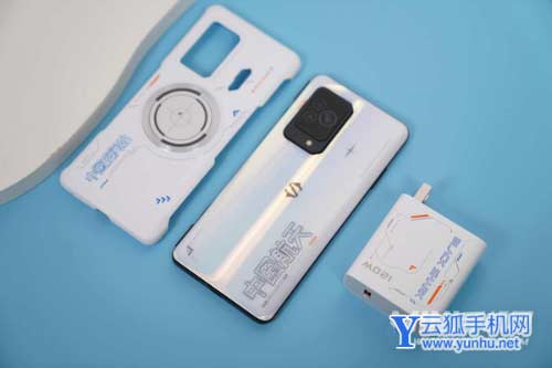 黑鲨5、黑鲨5Pro、黑鲨5RS手机参数对比有什么不同