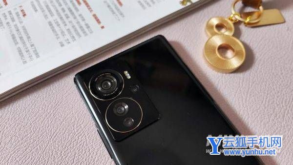 中兴Axon40Pro首发评测-真机上手测评