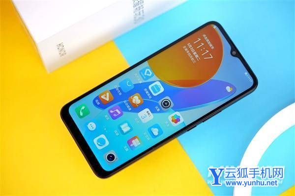 荣耀畅玩30图赏-长得怎么样?外观详图