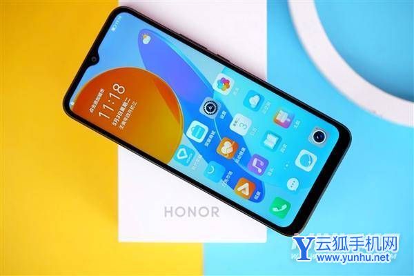 荣耀畅玩30图赏-长得怎么样?外观详图