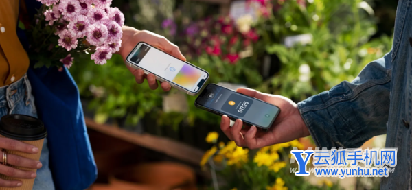 iPhone变身刷卡机-苹果在Apple Park中使用Tap to Pay功能