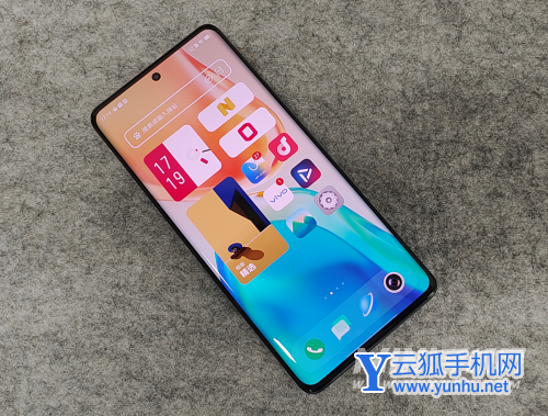 vivos15和opporeno8区别大吗-手机配置分析-怎么选择