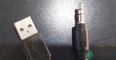 音箱插电脑哪个孔_电脑怎样连接音响