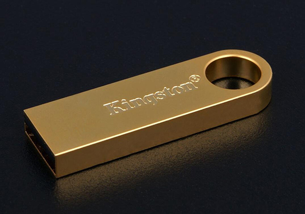 windows11电脑黑屏却开着机怎么办