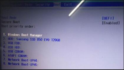 宏碁笔记本重装系统win10无法更改U盘启动怎么办