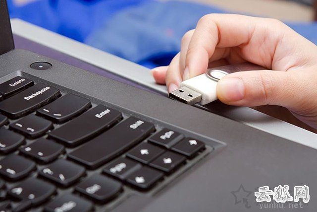 电脑开机提示Reboot and select proper boot device解决方法