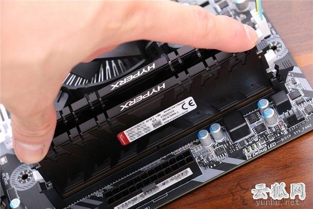 开机之后显示器黑屏无信号输入,但电脑主机一直在运行的解决方法