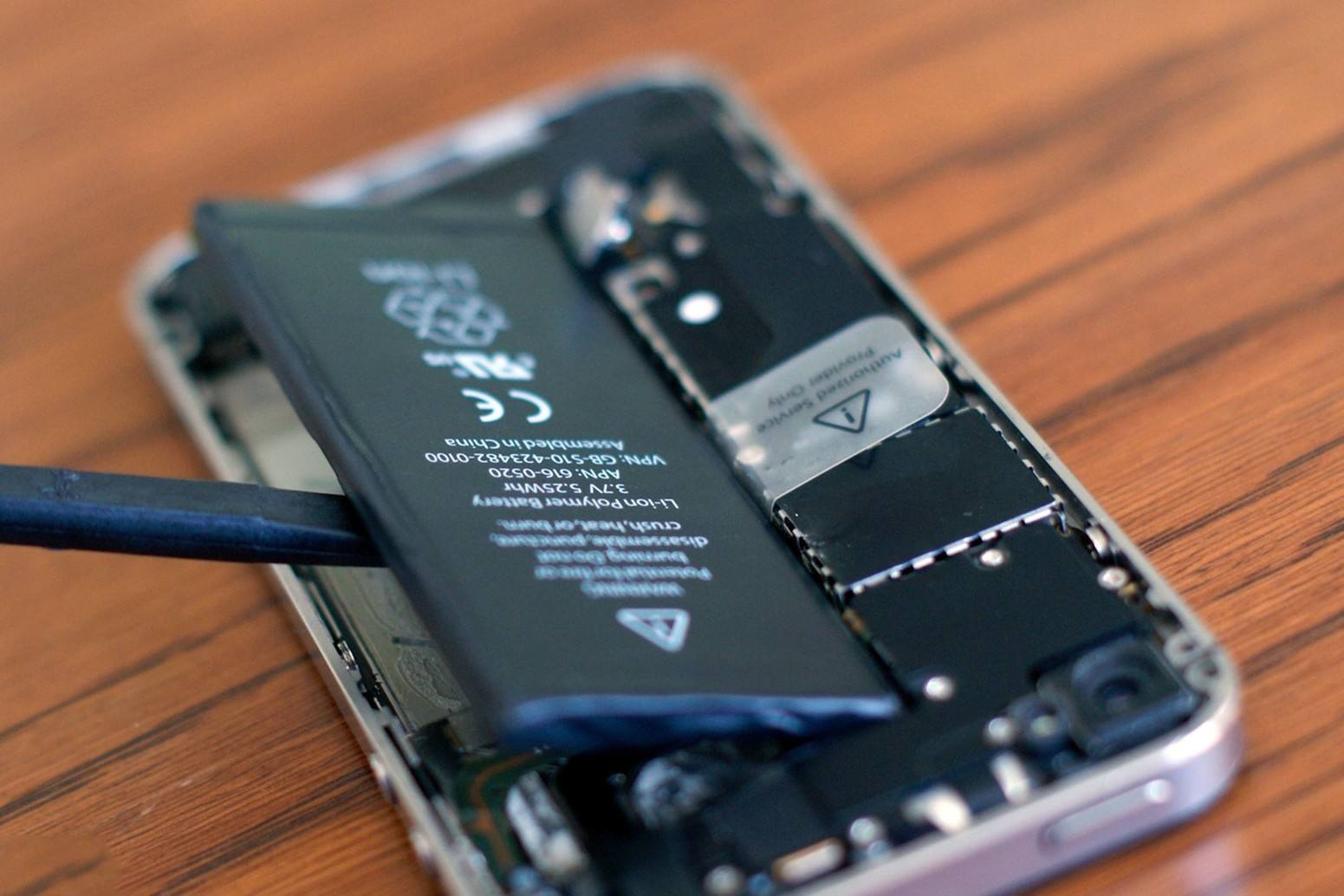 iPhone 不可拆卸电池有什么优点? iPhone 不可拆卸电池有什么优点?