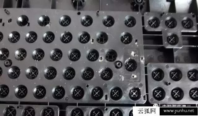 电脑键盘用太久竟然这么脏！不会清理怎么行？