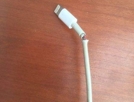 iPhone 充电时提示“可能不支持此配件”是什么原因? iPhone 充电时提示“可能不支持此配件”是什么原因?