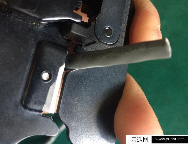 如何制作网线水晶头,电脑网线水晶头接法图三