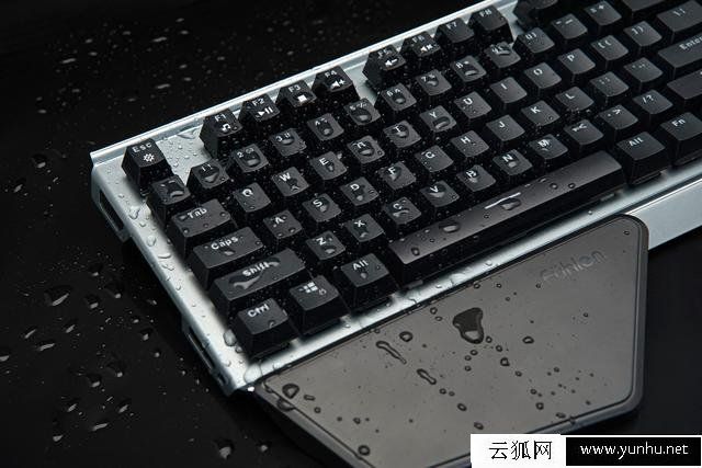 机械键盘脏了怎么清理？教你如何清理机械键盘的方法