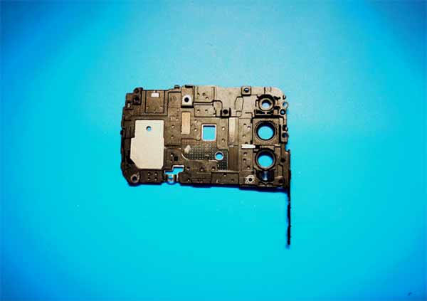 荣耀Play4T Pro的拆机图，看看内部做工和用料咋样(图7)