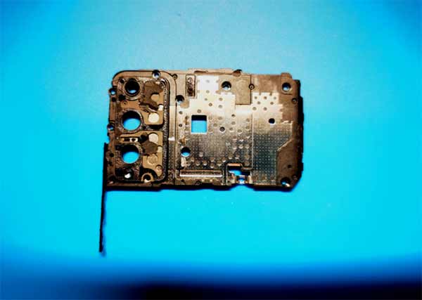 荣耀Play4T Pro的拆机图，看看内部做工和用料咋样(图6)