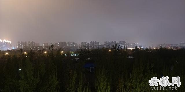 手机拍照技巧：教你如何使用手机的专业模式来拍摄纯净的夜景