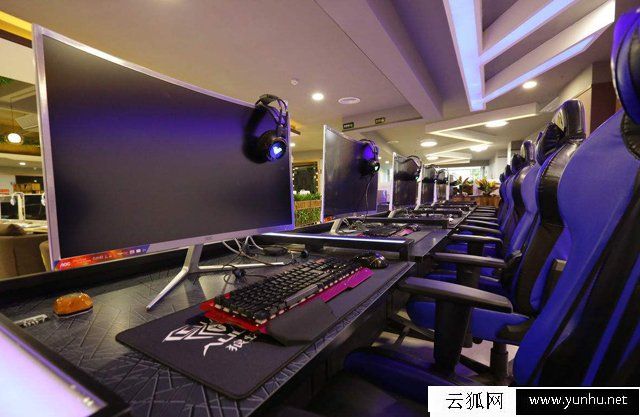 电竞显示器一般多大尺寸？玩<a href='https://www.wddqw.com/c_657.html' target='_blank'>游戏</a>电脑显示器多大合适？